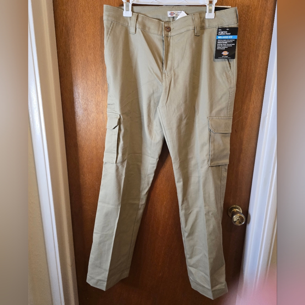 Dickies Womens Tan Cargo Pants Size 8 NWT - Picture 3 of 5
